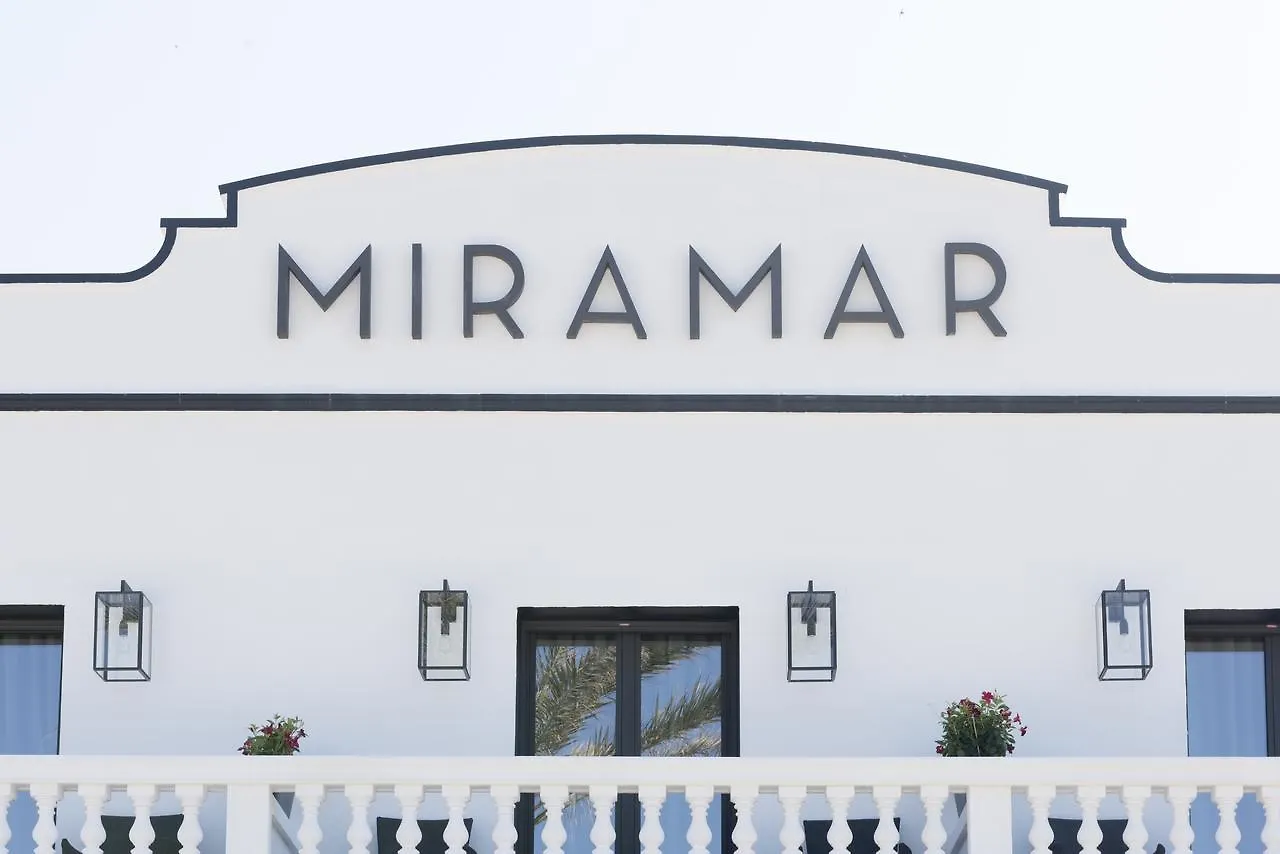 Miramar Rooms Льянсса Отель